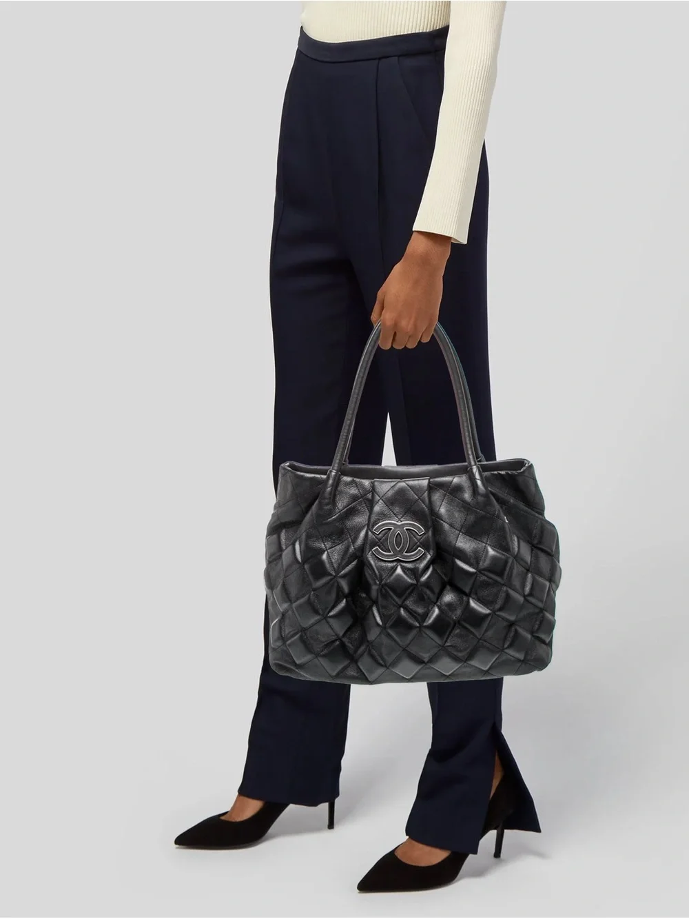 CHANEL classic tote